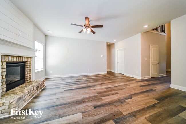 Photo - 206 Cheshire Dr