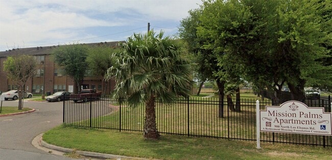 Photo - 900 Los Ebanos Rd