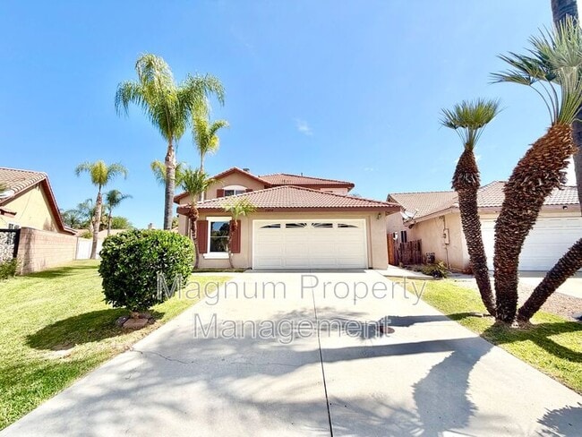 Building Photo - 15854 Pampas Ct