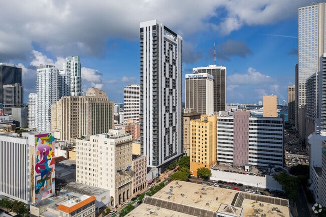 Centro, 151 SE 1st St - Centro Apartamentos