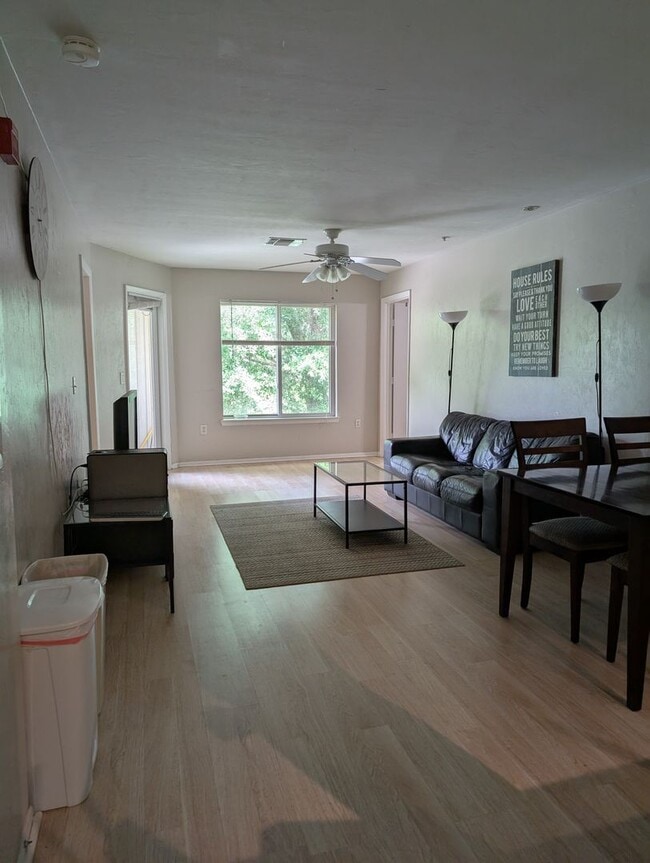 Photo - 4000 SW 23rd St Unit Countryside 1-306 - Bedroom 4