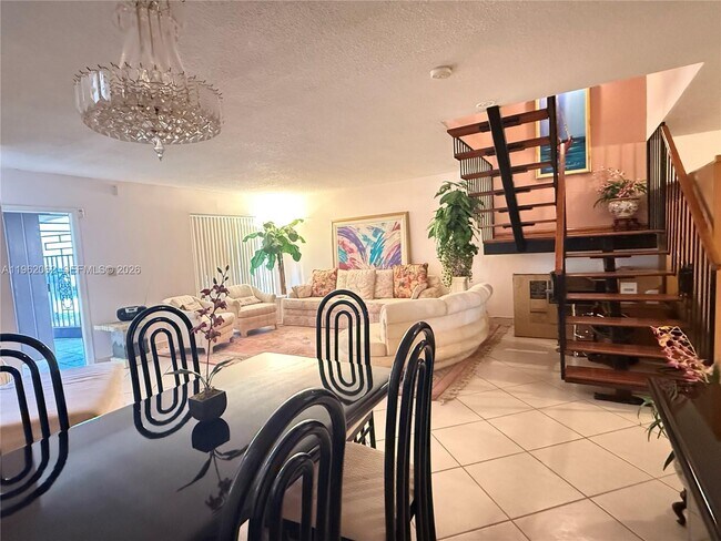 Photo - 6500 Kendale Lakes Dr