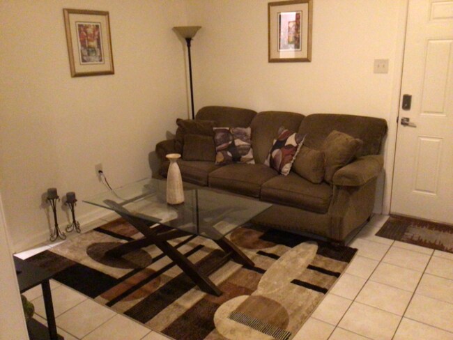 Photo - 3006 Panama St