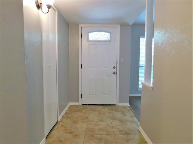 Photo - 421 Shadowcrest Ln