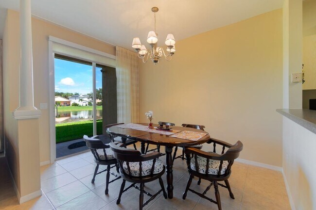 Photo - 213 River Bluff Ln