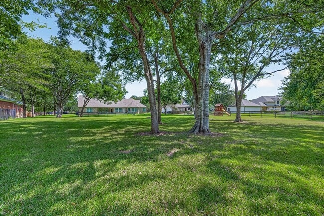 32515 Westminster Dr
