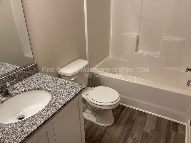 Photo - 3824 Miller Dr