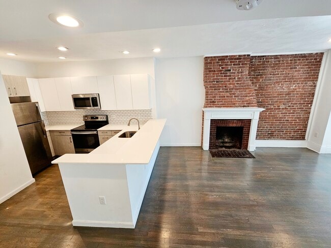 Photo - 1402 Beacon St Unit 9