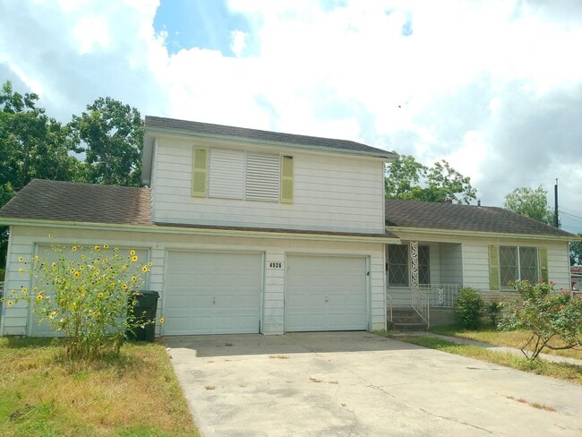 Building Photo - 4526 Franklin Dr