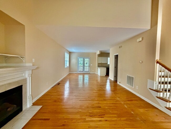Photo - 27 Greenbrook Ct