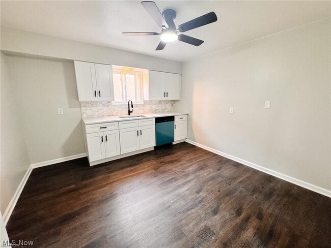 Photo - 2907 Snow Rd Unit up