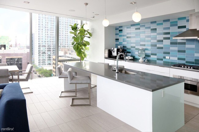 Photo - 2 br, 2 bath Condo - 3837 N Broadway St 1202