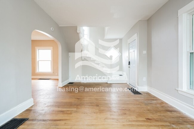 Photo - 140 Studebaker St