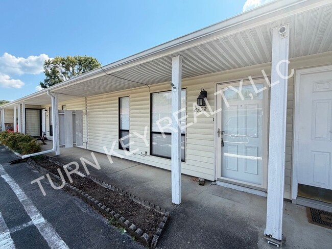 Building Photo - 2352 Grayson Valley Dr