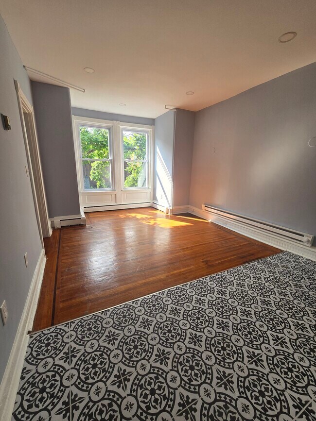 Photo - 4812 Regent St Unit 2