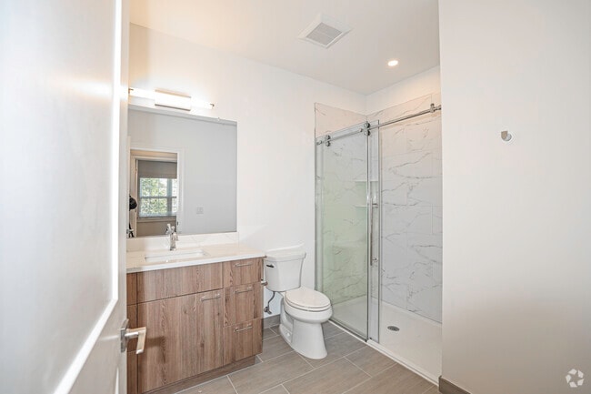 1BR-1BA - 713SF - Bathroom