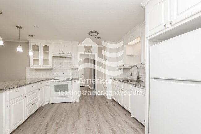 Photo - 457 Pemberton Dr