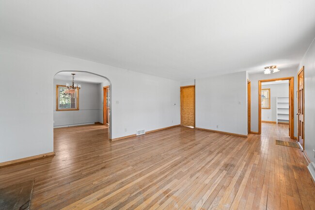 Photo - 11 S Church St