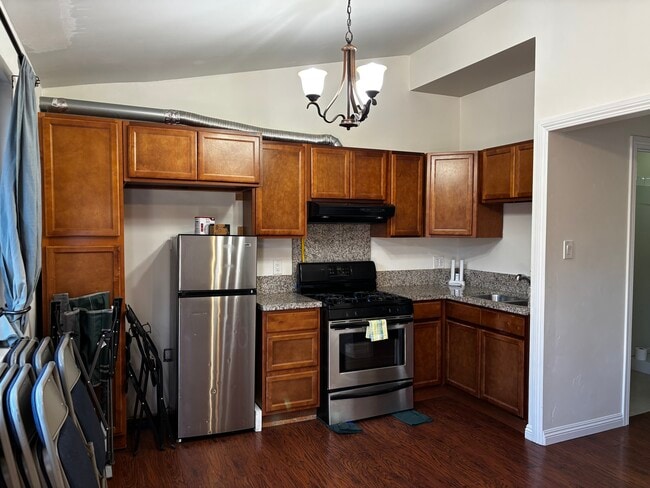 Photo - 16315 Rochlen St