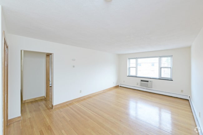 1 BR, 1 BA