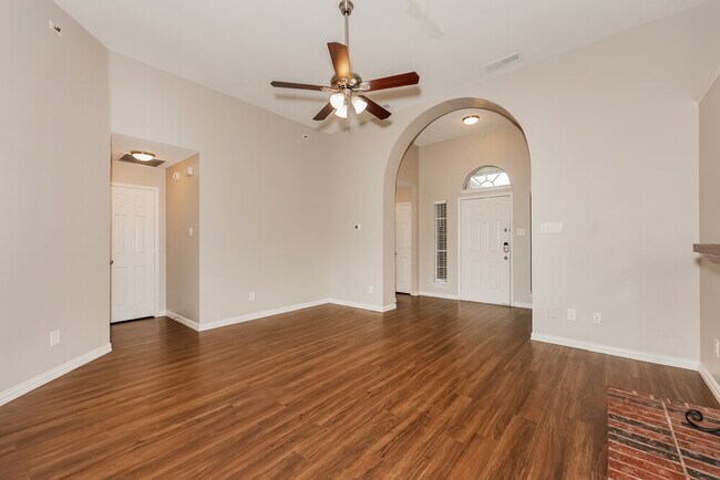 Photo - 2613 Clovermeadow Dr