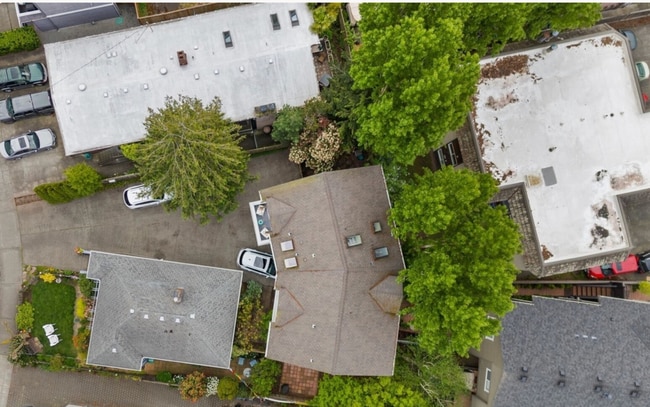 Photo - 4135 Chilberg Ave SW