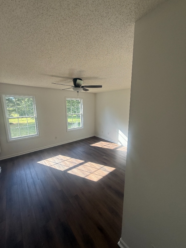 Photo - 136 Baxter Rd SE