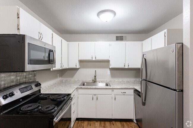 Newly Renovated Oak View Apartments