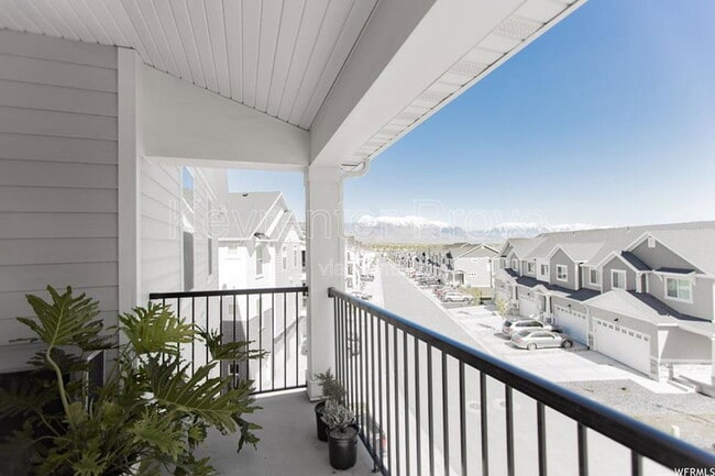 Building Photo - 4336 W 1850 N Unit 303