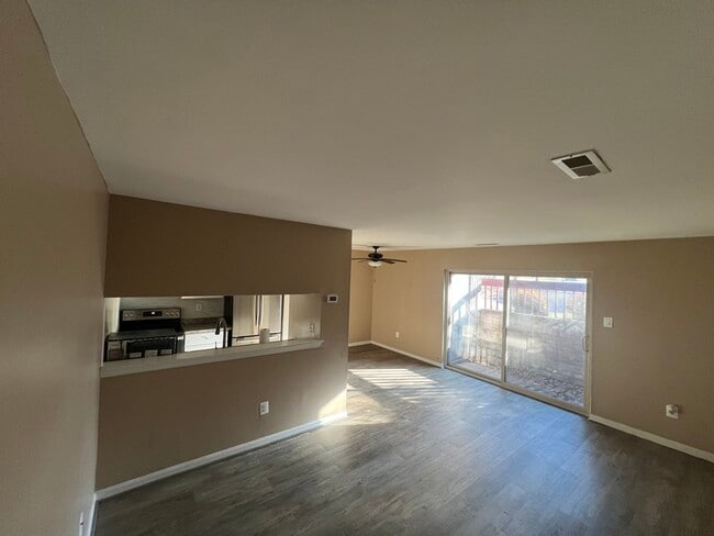 Building Photo - 2X Banyan Wood Ct