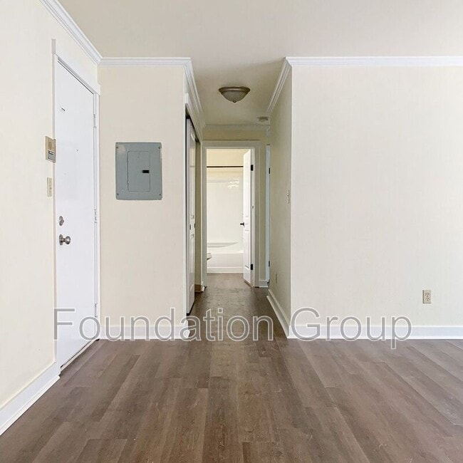 Building Photo - 1123 N 91st St