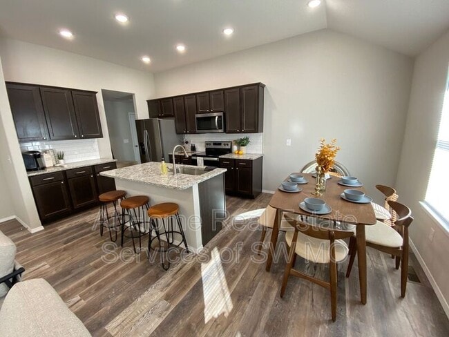 Photo - 3863 W Linwood St