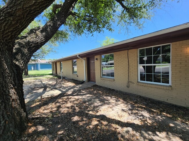 Photo - Canton TX Apartments Unit 300