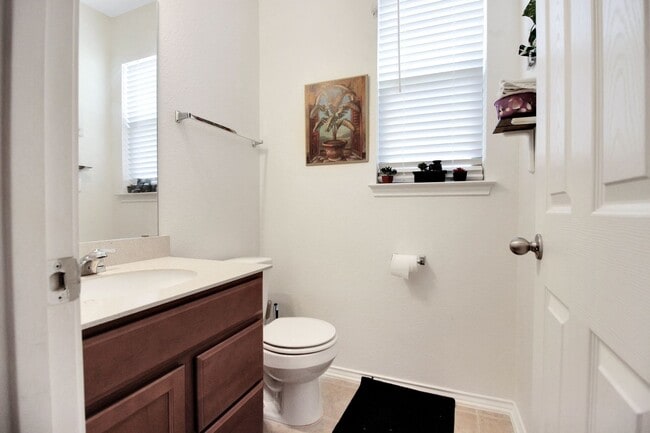Photo - 668 Bailey Park Dr