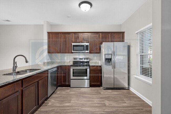 Photo - 107 Top Forest Drive