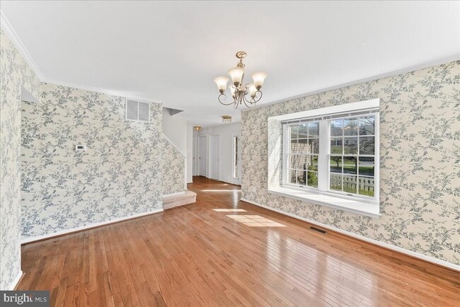 Photo - 506 Dunbarton Ct