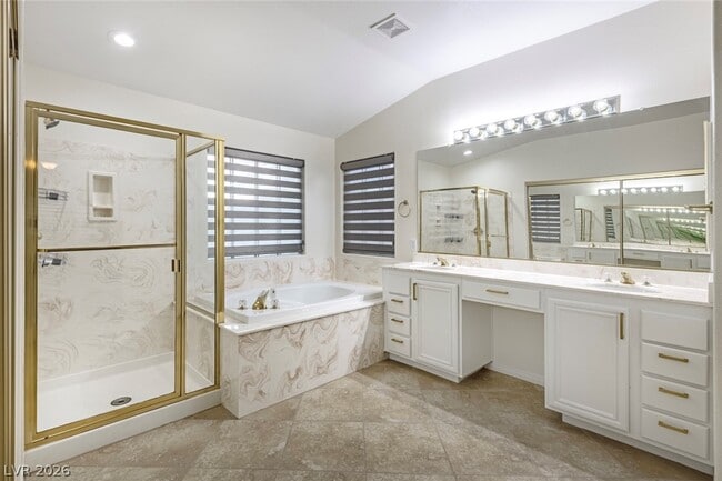 Photo - 3088 Archdale St