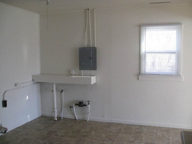 Photo - 2501 Indiana St SW