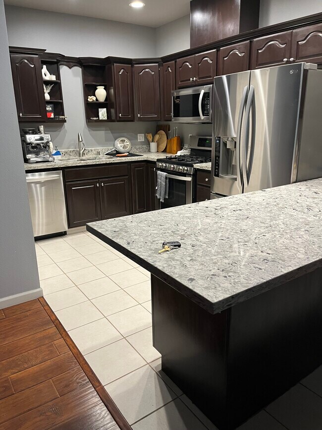 Photo - 2750 Diamond Loop