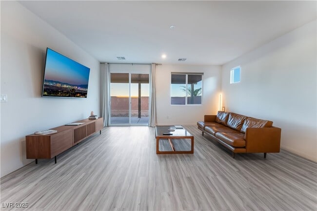 Building Photo - 3540 Vly Lily St Rental