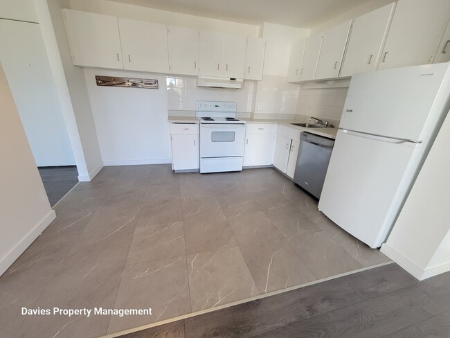 Photo - 8604 Gateway Blvd NW