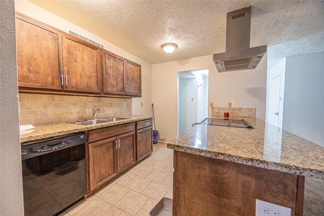 Photo - 14658 Flair Dr