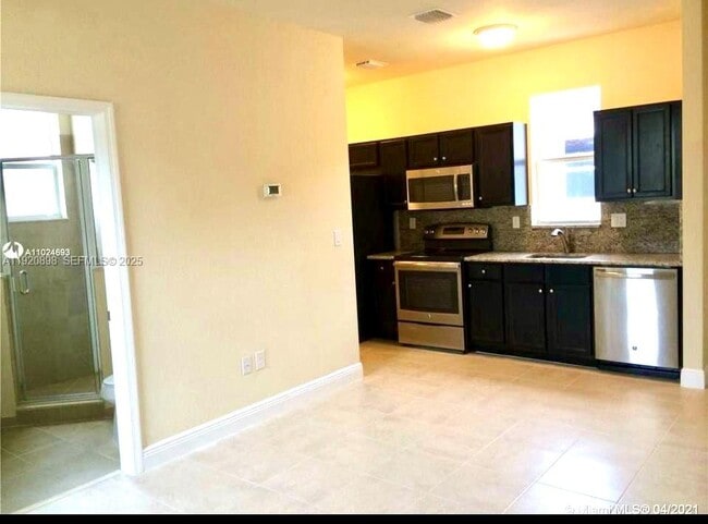 Photo - 17146 SW 93rd St Unit 17146