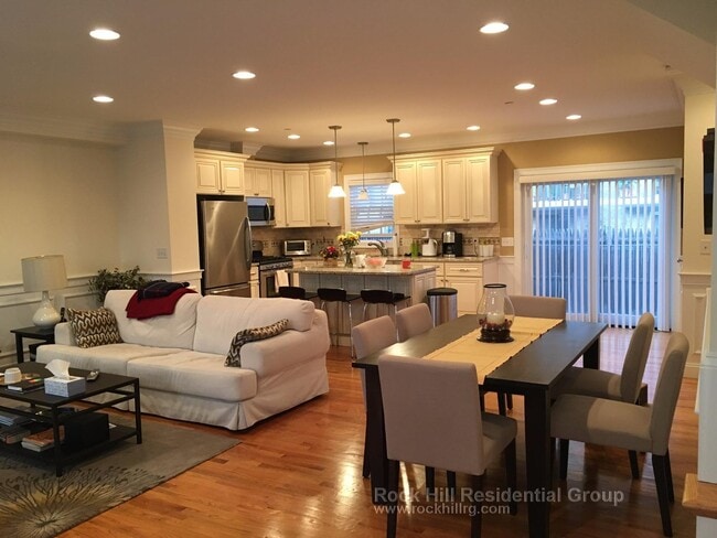 Photo - 139 Tremont St Unit 139