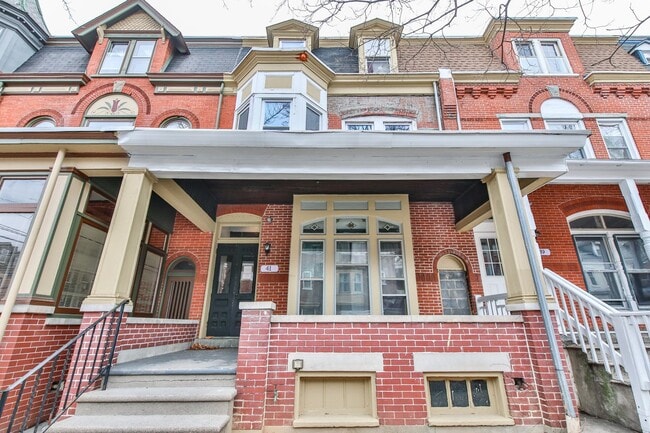 Building Photo - 41 N 11th St Unit 41B