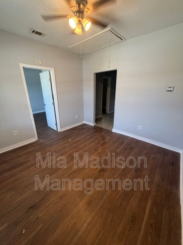 Photo - 1415 Richards St