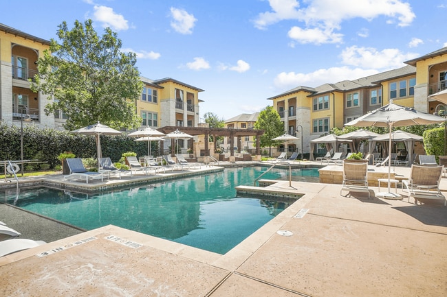 Grand at The Dominion Apartments