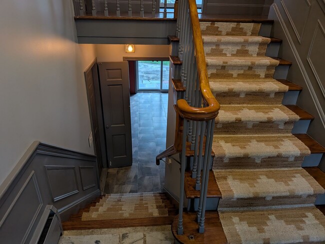 Photo - Gorgeous 4 Bed, 3 Bed House for Rent in Me...