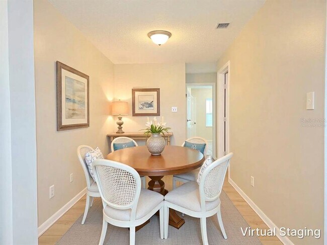 Photo - 2410 W Cypress St