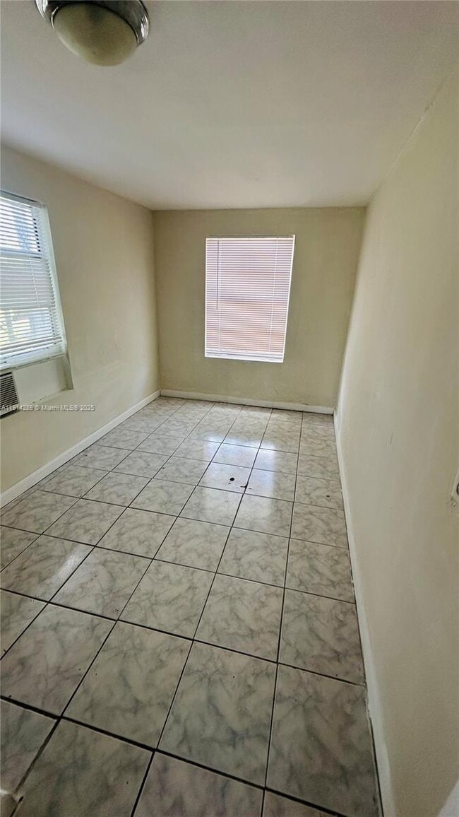 Photo - 2250 NE 136th St